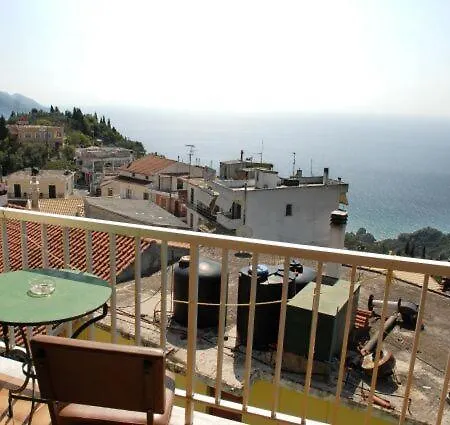 Pensionat Pansion Alexandros 3*